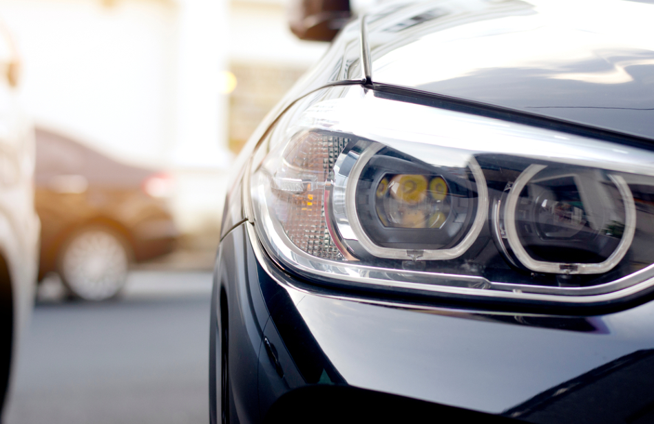advantages and disadvantages of titanium used in the automobile industry